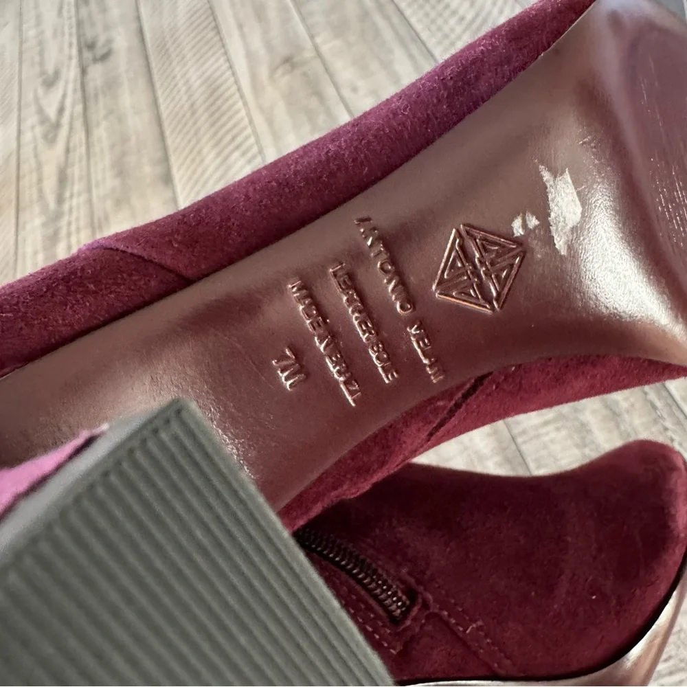 NWT Antonio Melani Elana Suede Bordo Dress Booties Sz 7